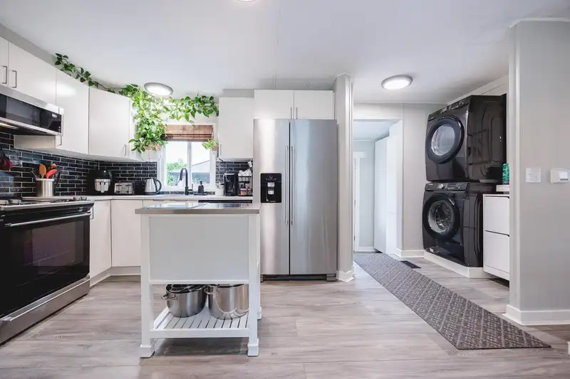 29 10221 WILSON STREET - photo 2 of 34