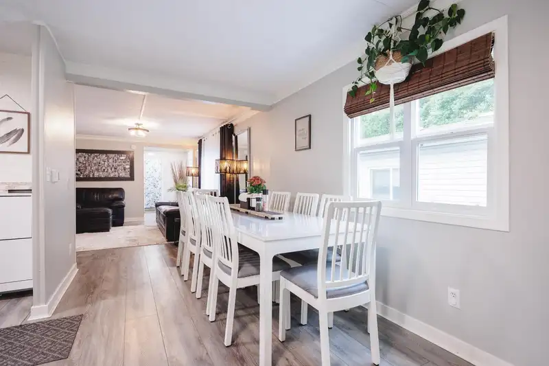 29 10221 WILSON STREET - photo 3 of 34