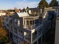 2240 YORK AVENUE - thumbnail 31