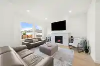 19627 75 AVENUE - thumbnail 3