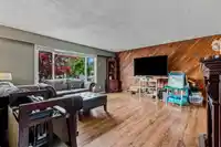 9324 JAMES STREET - thumbnail 5