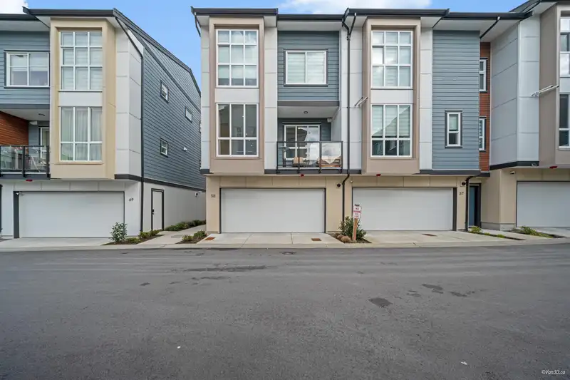 58 7670 207 STREET - photo 1 of 36