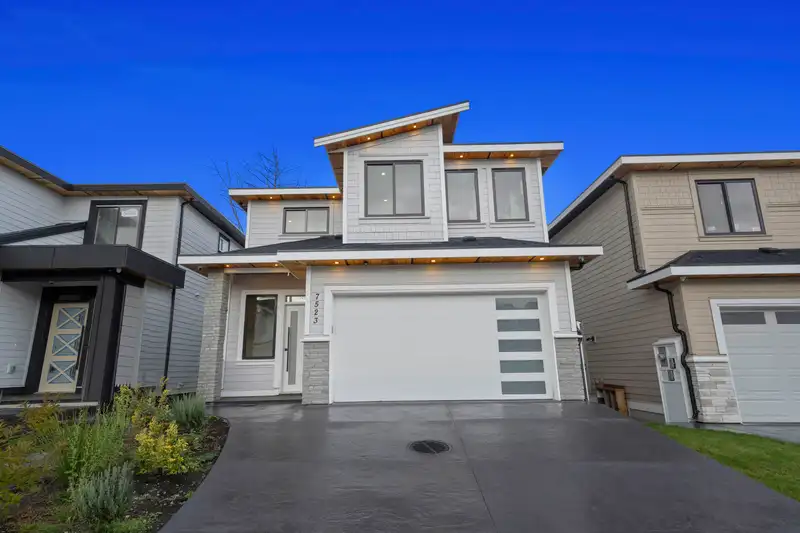 7523 205 STREET - photo 1 of 40