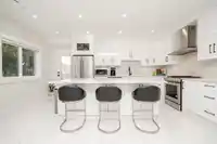 3080 OXFORD STREET - thumbnail 7