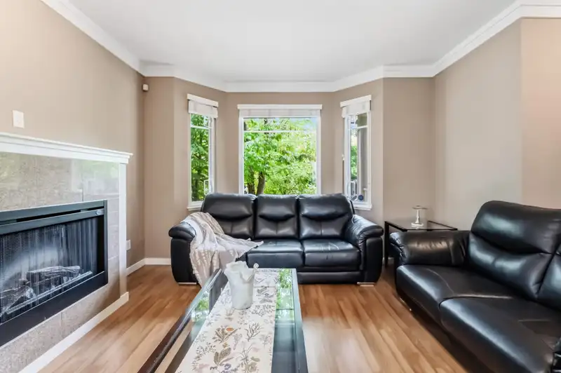 23 6575 192 STREET - photo 4 of 40