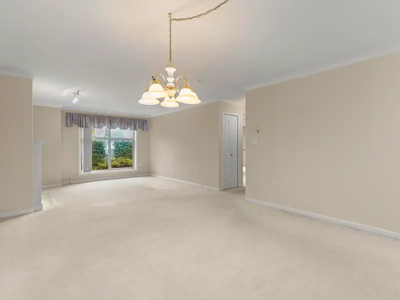 118 15350 19A AVENUE - photo 3 of 35