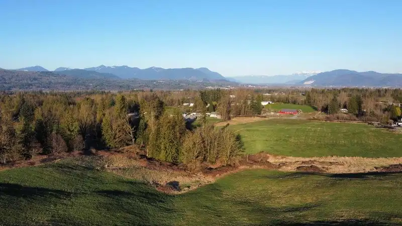 6077 ROSS ROAD - photo 2 of 28