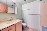 209 630 CLARKE ROAD - thumbnail 16
