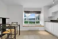 117 6588 SOUTHOAKS CRESCENT - thumbnail 5