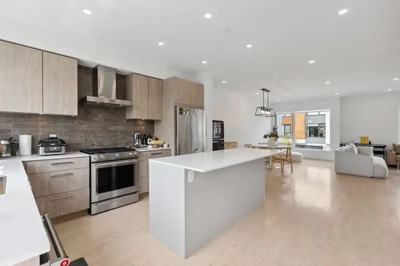 38 3597 MALSUM DRIVE - photo 4 of 32
