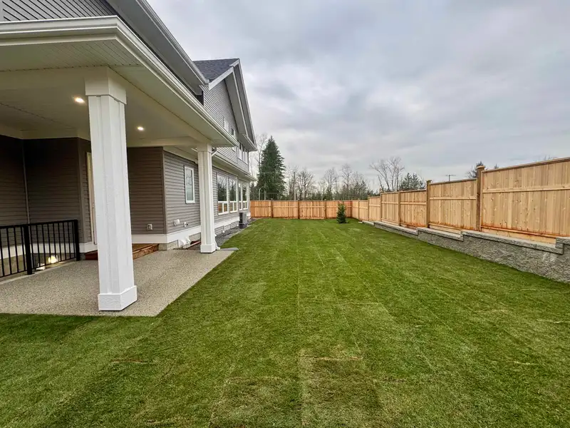 20839 35 AVENUE - photo 2 of 7