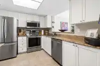 409 220 NEWPORT DRIVE - thumbnail 16