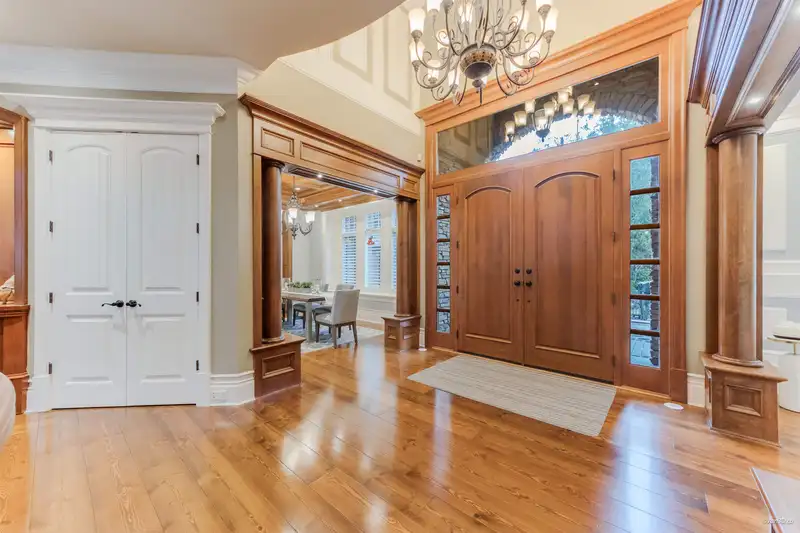 14526 32B AVENUE - photo 2 of 40