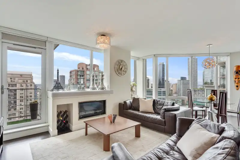 2705 535 SMITHE STREET - photo 1 of 35