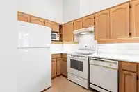 18 9012 WALNUT GROVE DRIVE - thumbnail 9