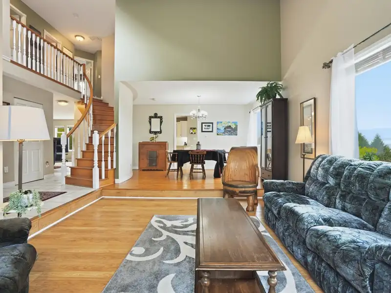 1481 SHAUGHNESSY PLACE - photo 3 of 40