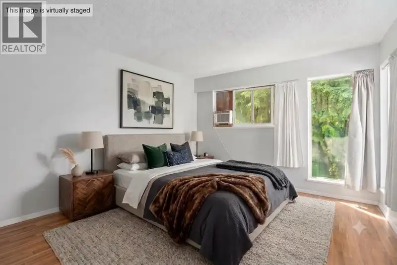 881 PINEBROOK PLACE - photo 4 of 28