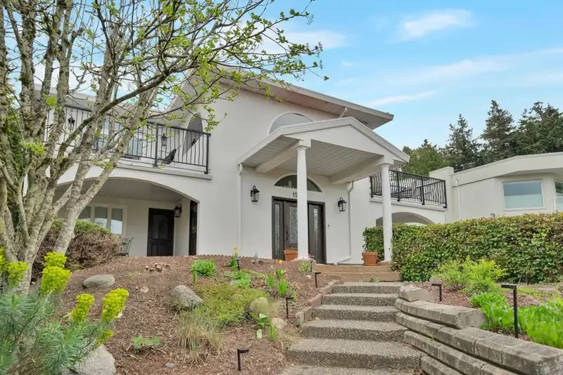 15423 BUENA VISTA AVENUE - photo 2 of 40