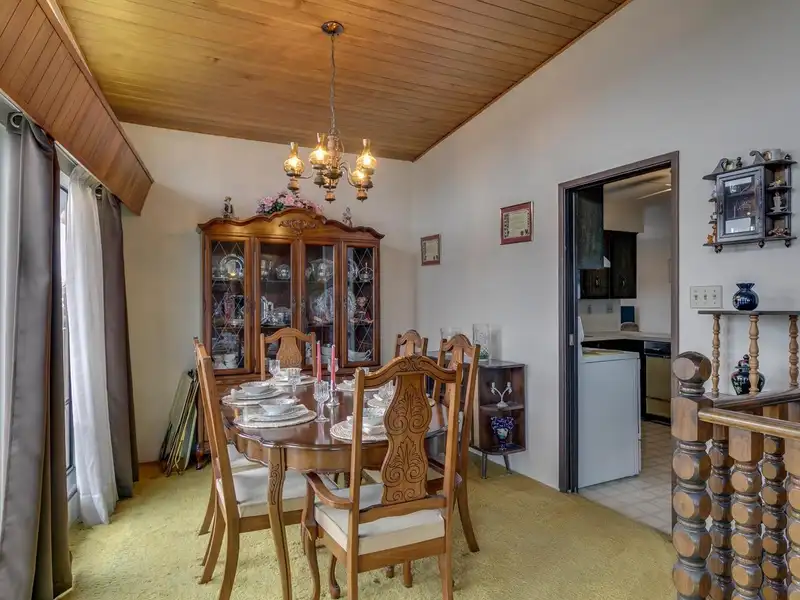 11780 DEWSBURY DRIVE - photo 4 of 34