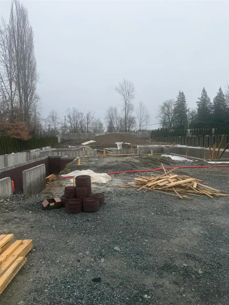 8062 231 STREET - photo 4 of 18