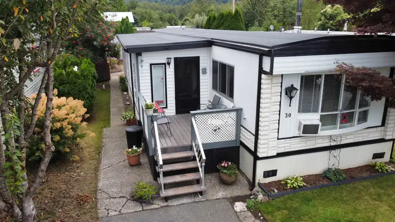 30 46484 CHILLIWACK LAKE ROAD - photo 2 of 26