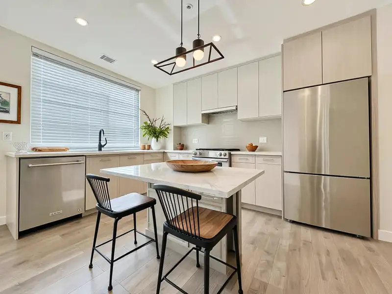 113 708 LEA AVENUE - photo 4 of 20