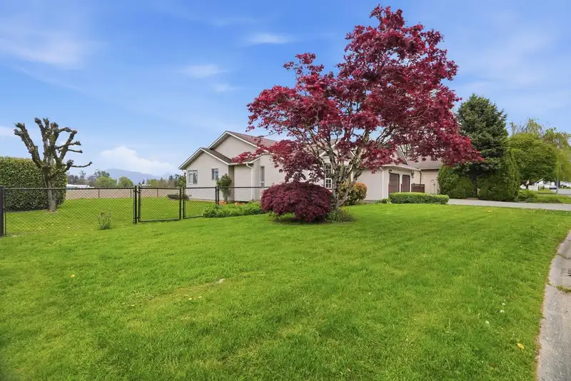 46337 CHRISTINA DRIVE - photo 3 of 36