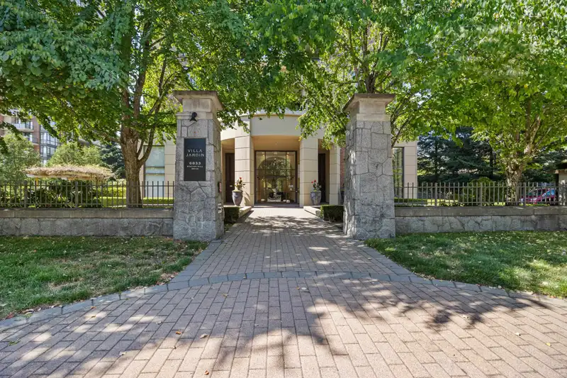 605 6833 STATION HILL DRIVE - photo 2 of 40
