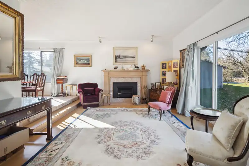 23418 56 AVENUE - photo 3 of 20