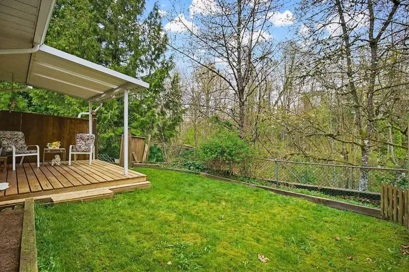 15 22308 124 AVENUE - photo 4 of 29