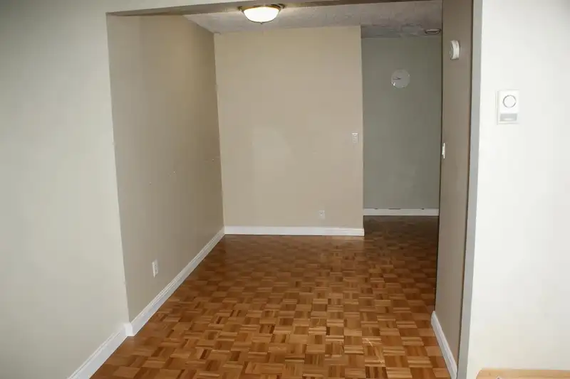 8722 154A STREET - photo 3 of 13