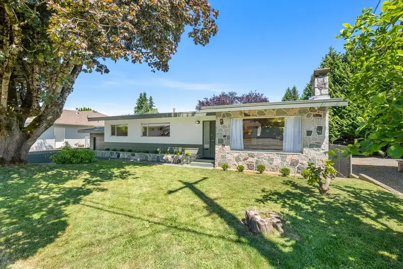 2120 WARE STREET - photo 3 of 34
