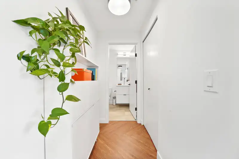 609 3229 ST JOHNS STREET - photo 3 of 40