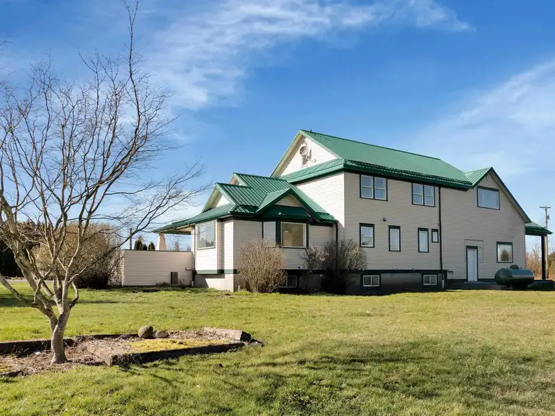 27550 48 AVENUE - photo 3 of 40
