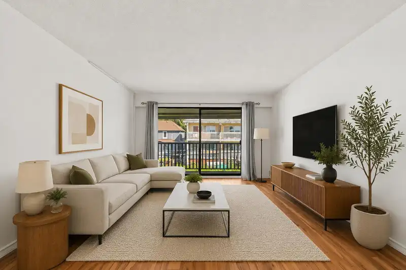 315 310 W 3RD STREET - photo 2 of 18