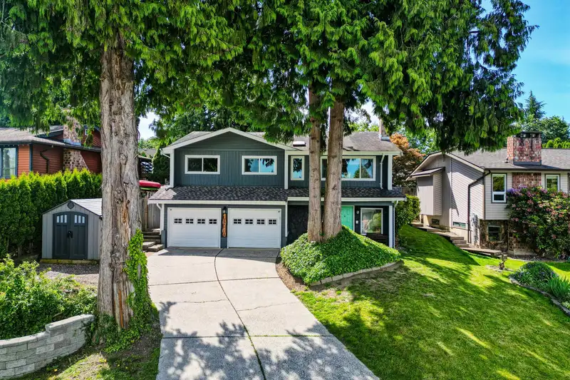 19710 50A AVENUE - photo 1 of 33