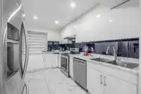 56 9955 140 STREET - thumbnail 4