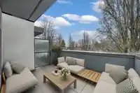 202 2075 E 1ST AVENUE - thumbnail 1
