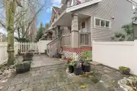 16 6651 203 STREET - thumbnail 3