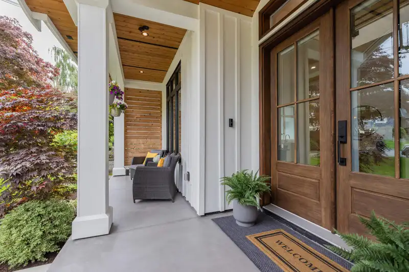 948 POIRIER STREET - photo 4 of 40