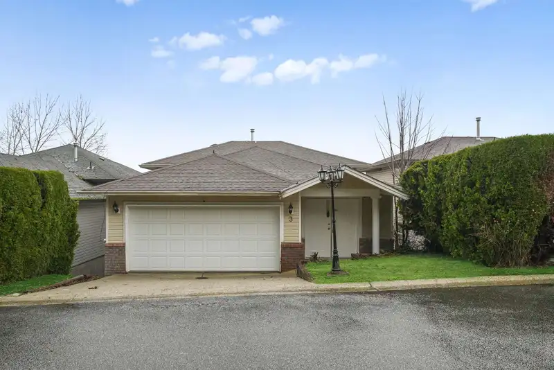 3 1615 SHAUGHNESSY STREET - photo 1 of 28