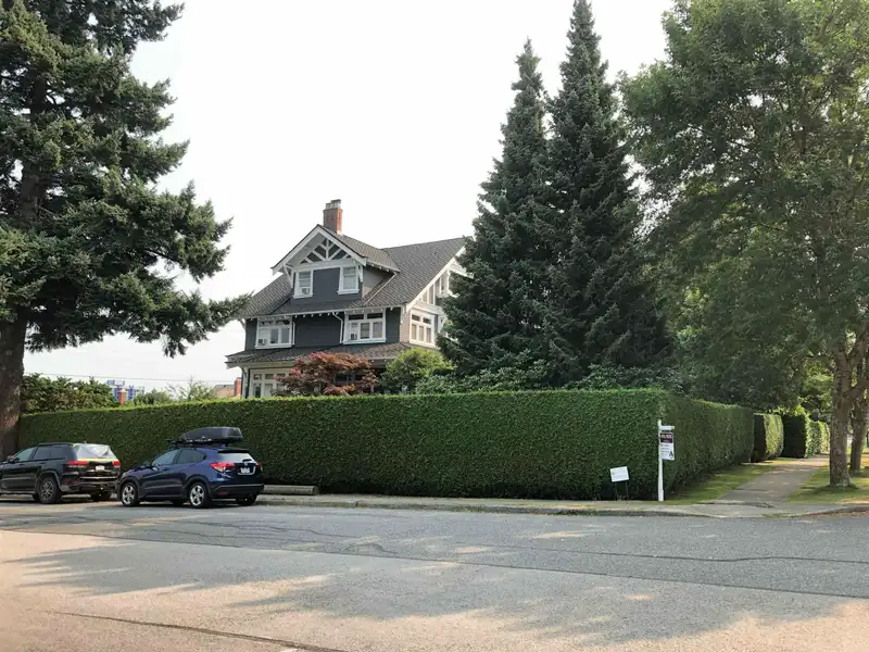 1799 CEDAR CRESCENT - photo 1 of 21