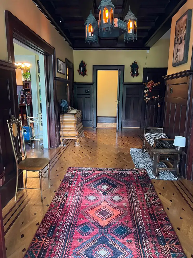 1799 CEDAR CRESCENT - photo 4 of 21