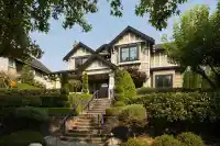 4468 PINE CRESCENT - thumbnail 1