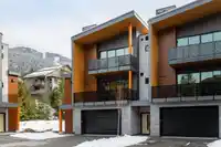 17 2077 GARIBALDI WAY - thumbnail 1