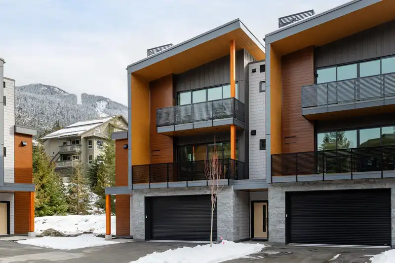 17 2077 GARIBALDI WAY - photo 1 of 24