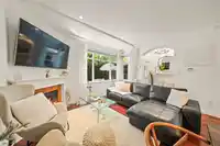 29 6878 SOUTHPOINT DRIVE - thumbnail 3