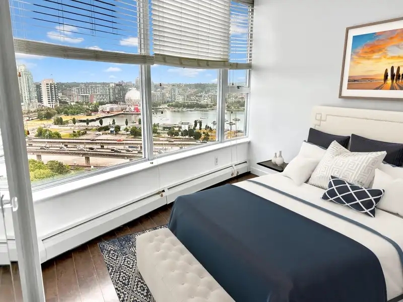 2208 58 KEEFER PLACE - photo 4 of 9