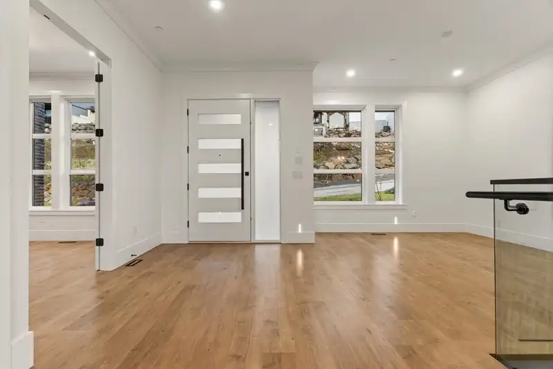 8181 HARVEST PLACE - photo 4 of 38