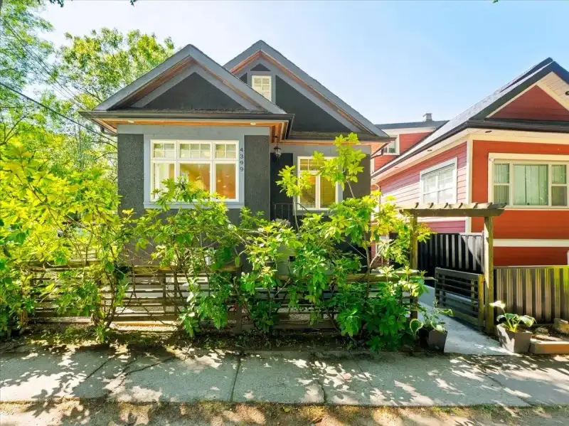 4399 QUEBEC STREET - photo 1 of 39